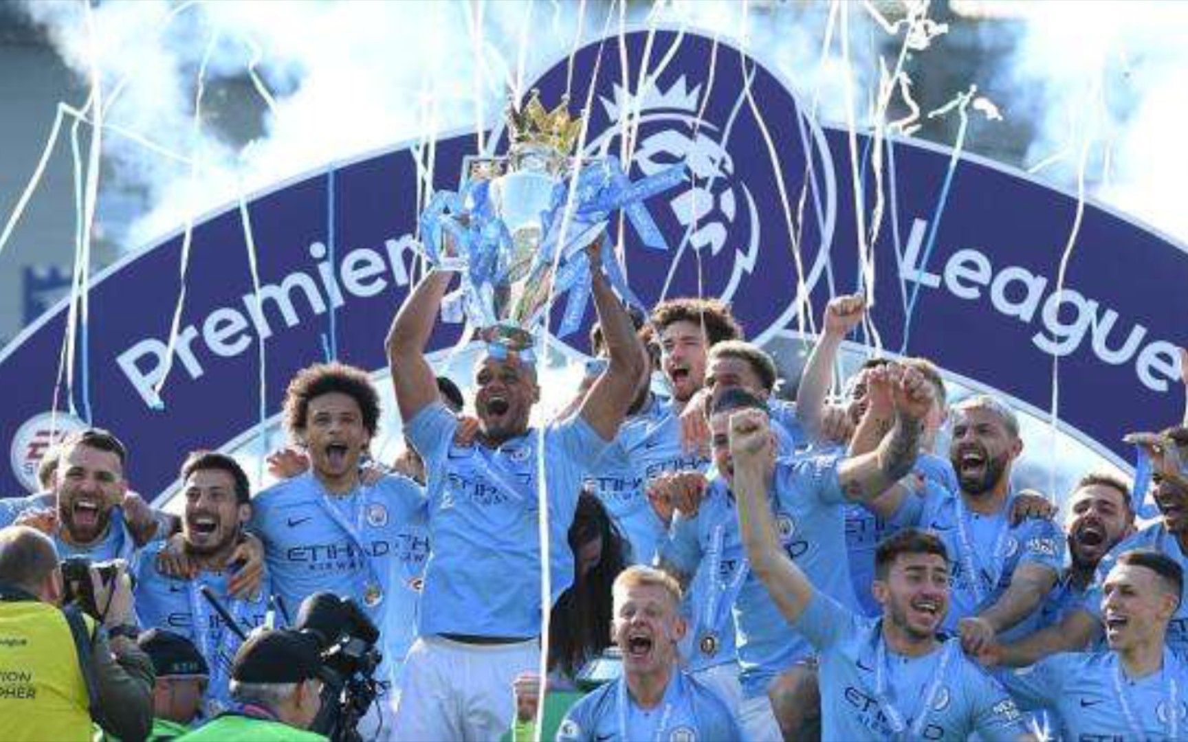 球迷们普遍 球迷们普遍